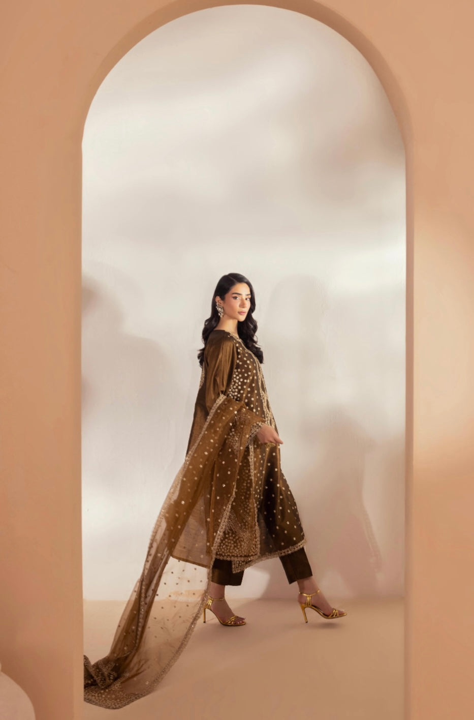 Simrans 3 piece silk_100210 Pakistani ladies suit B136