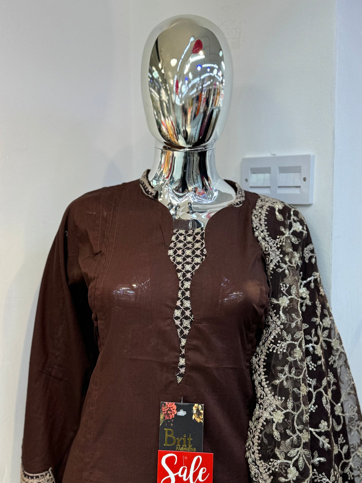 Brit 3 piece lawn_10076 Pakistani ladies suit B205