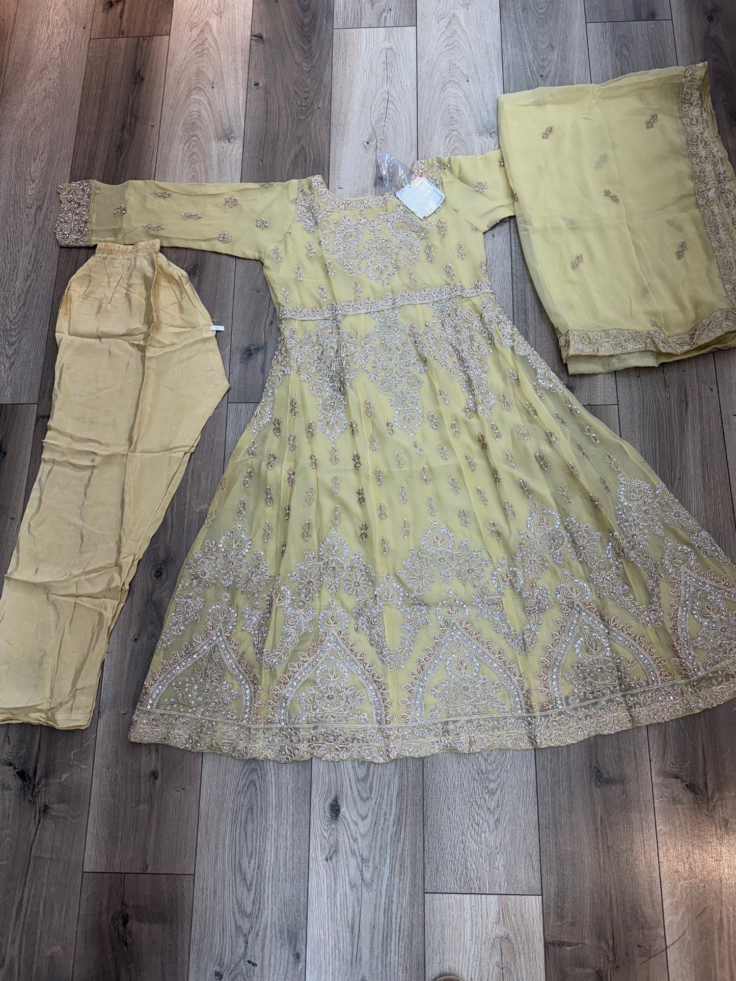 Brit 3 piece luxury chiffon Maxi_81042 Pakistani ladies suit B255