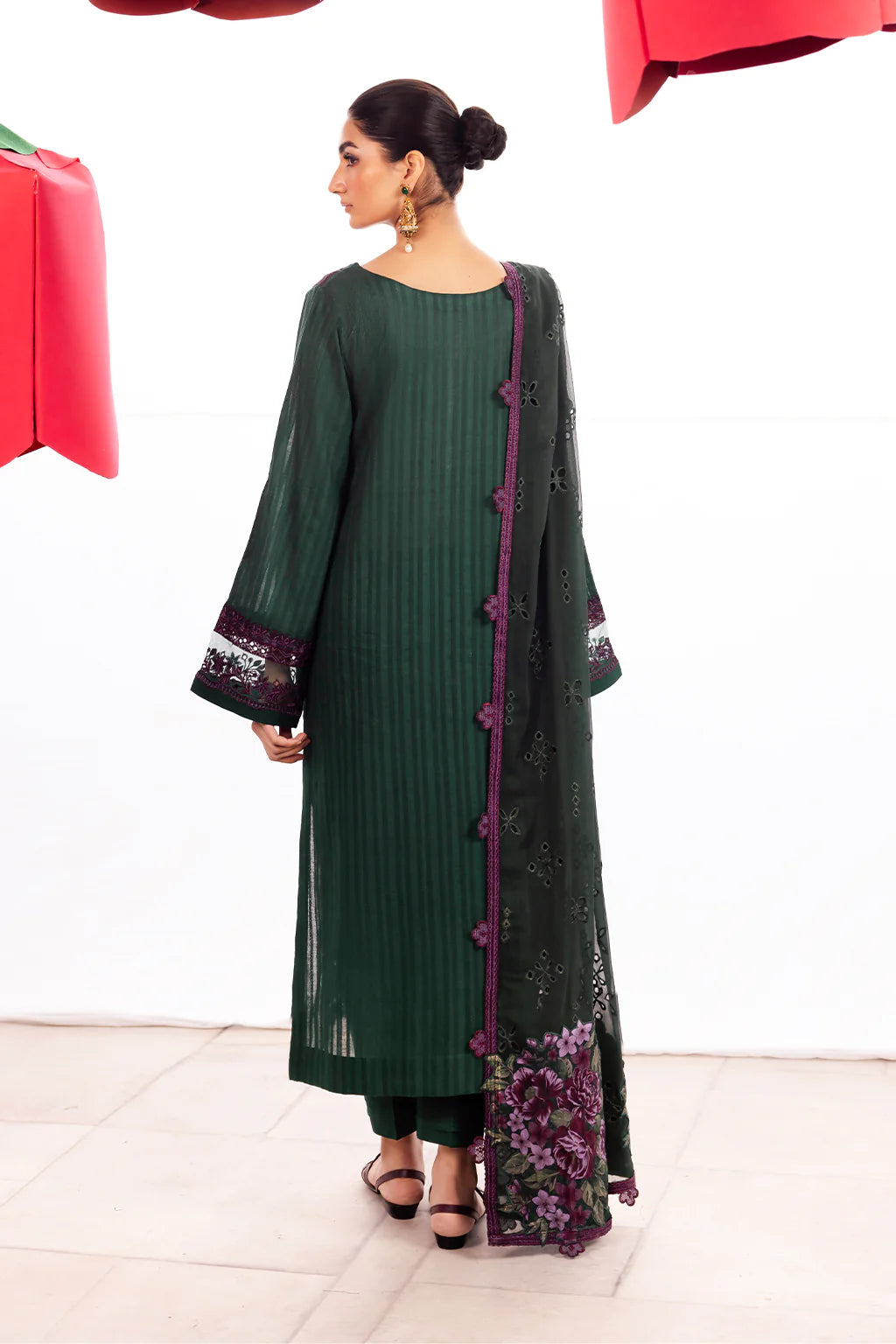 Iznik designer_1577 Pakistani ladies suit IZ1