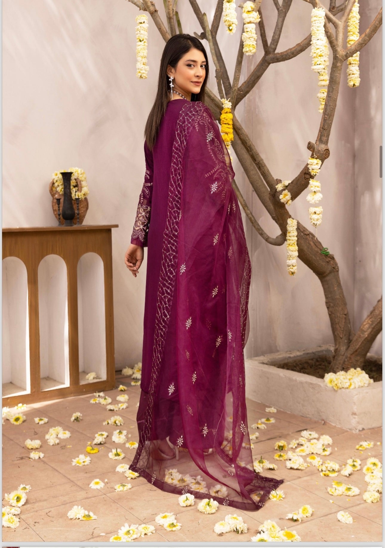 Simrans 3 piece lux wedding wear_100178 Pakistani ladies suit B131