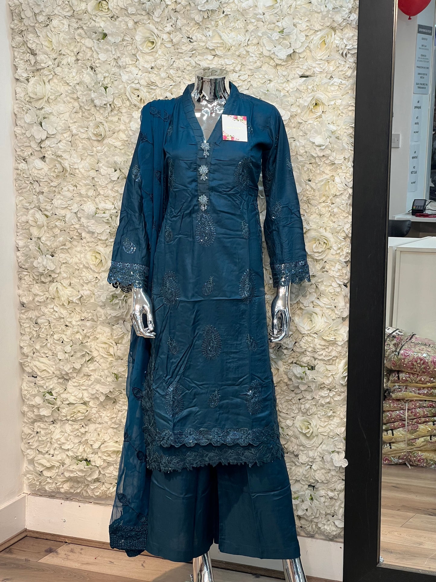 Brit 3 piece Viscose_6055 ladies suit teal B32