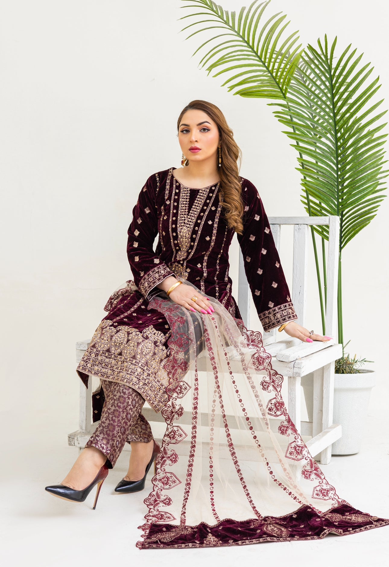 Brit Valvet 3 piece_3045 Mehroon B6