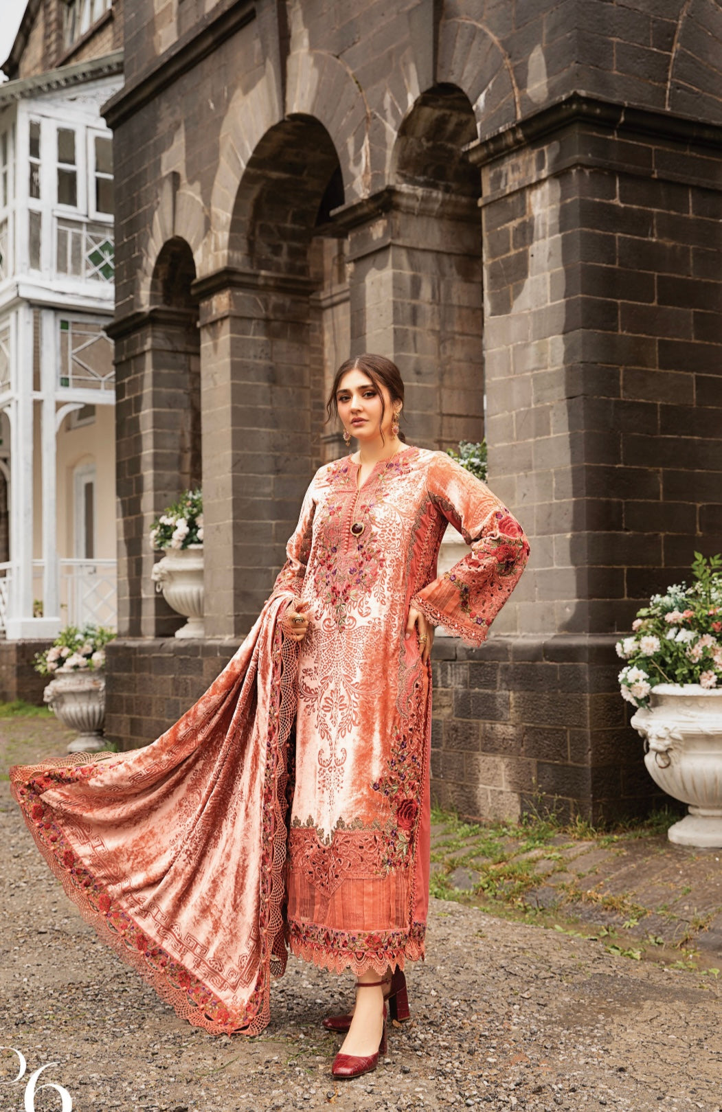 M B original 3 piece stitched_4050 Pakistani winter dress