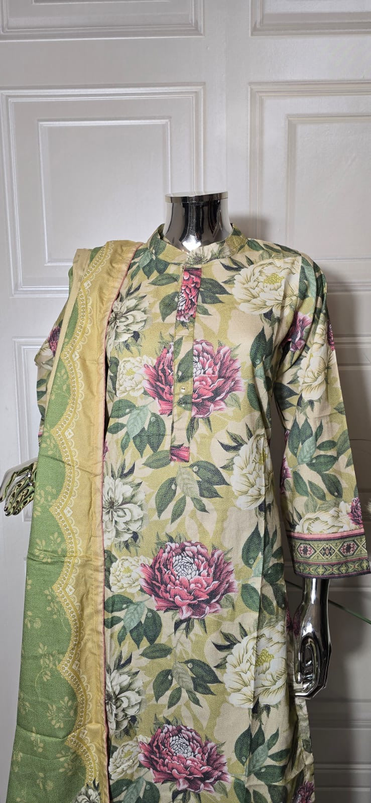 Barouque Dhanak 3 piece_4036 Pakistani suits for ladies DB1