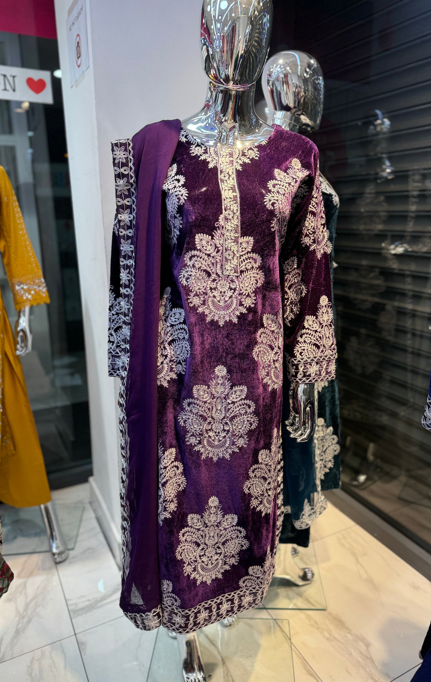 Brit 3 piece Valvet_3070 Purple B27