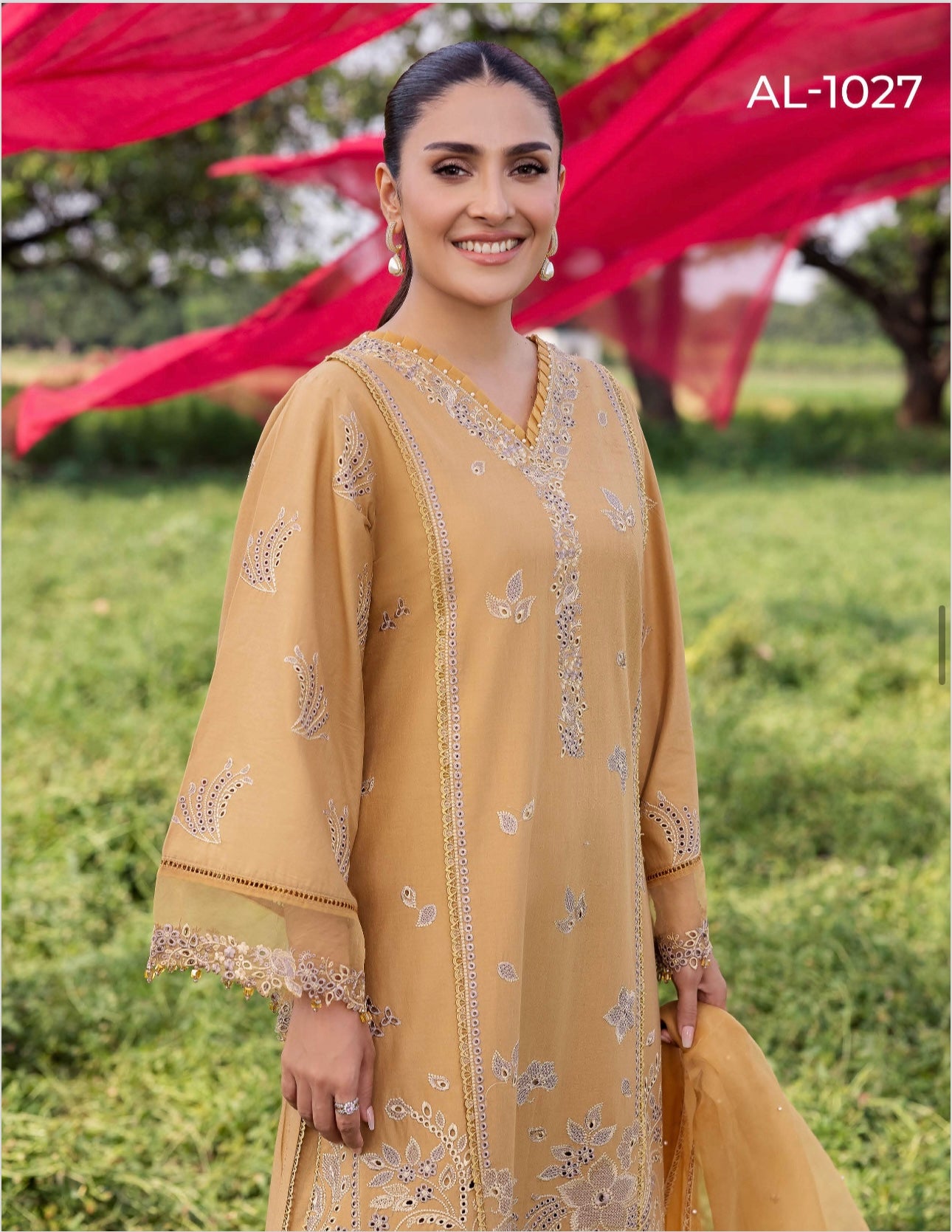 Simrans 3 piece luxury lawn_81042 Pakistani ladies suit B203