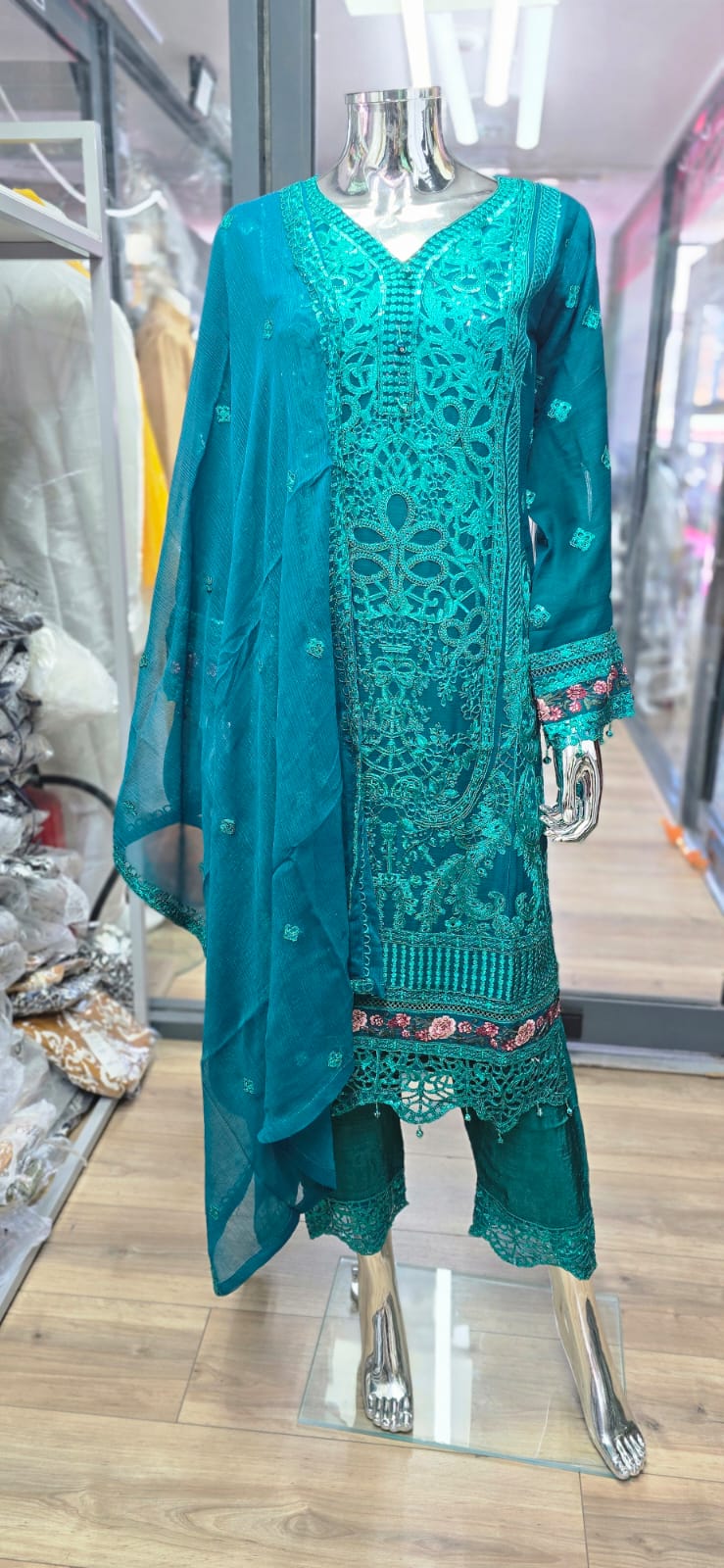 Brit 3 piece luxury chiffon_81042 Pakistani ladies suit B238