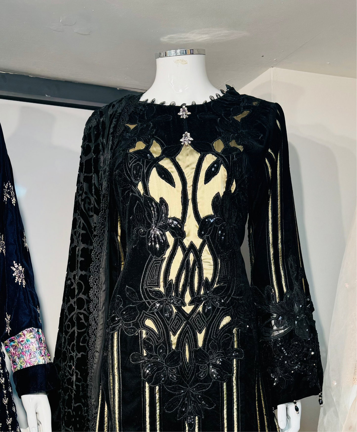 M B inspired 3 piece stitched_4061 Pakistani winter dress