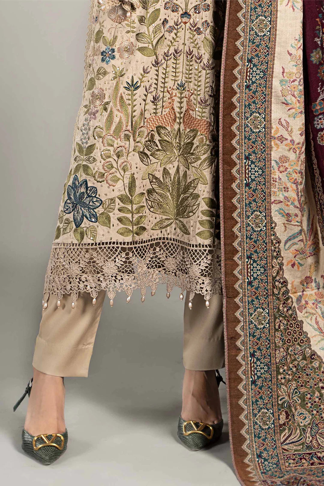 M B original 3 piece stitched_4055 Pakistani winter dress