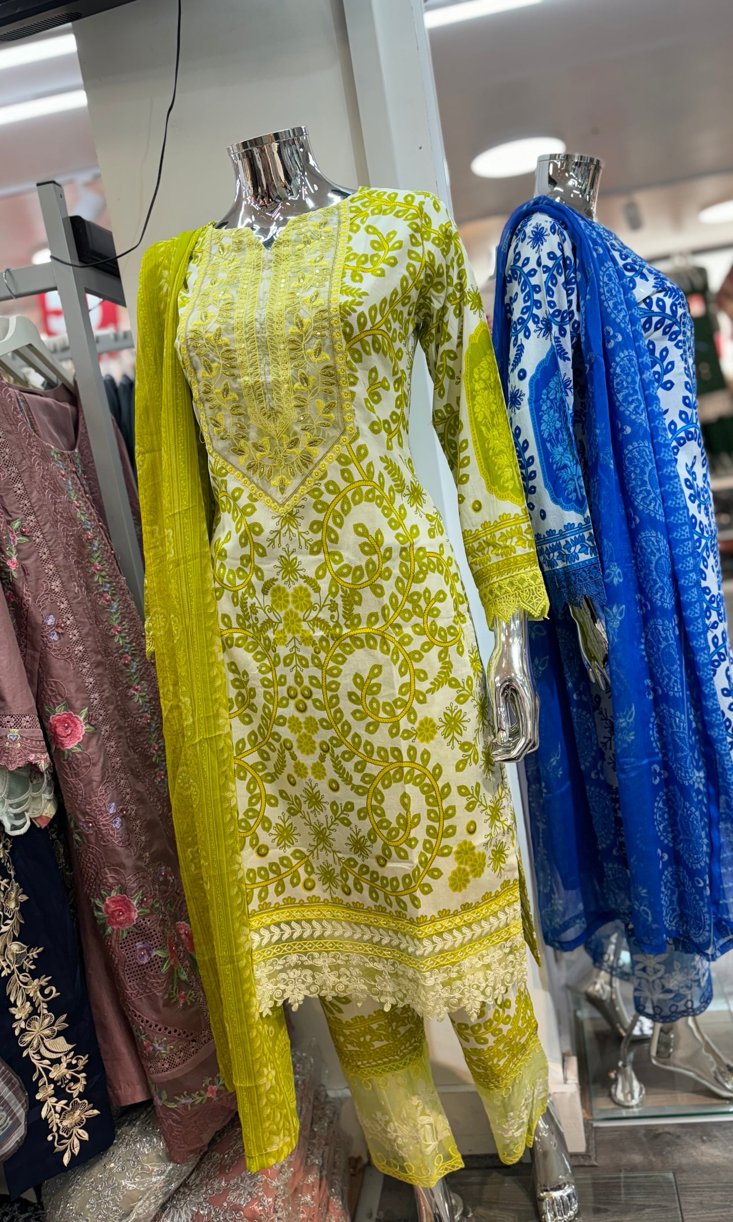 M Print inspired 3 piece luxury lawn_81042 Pakistani ladies suit B199