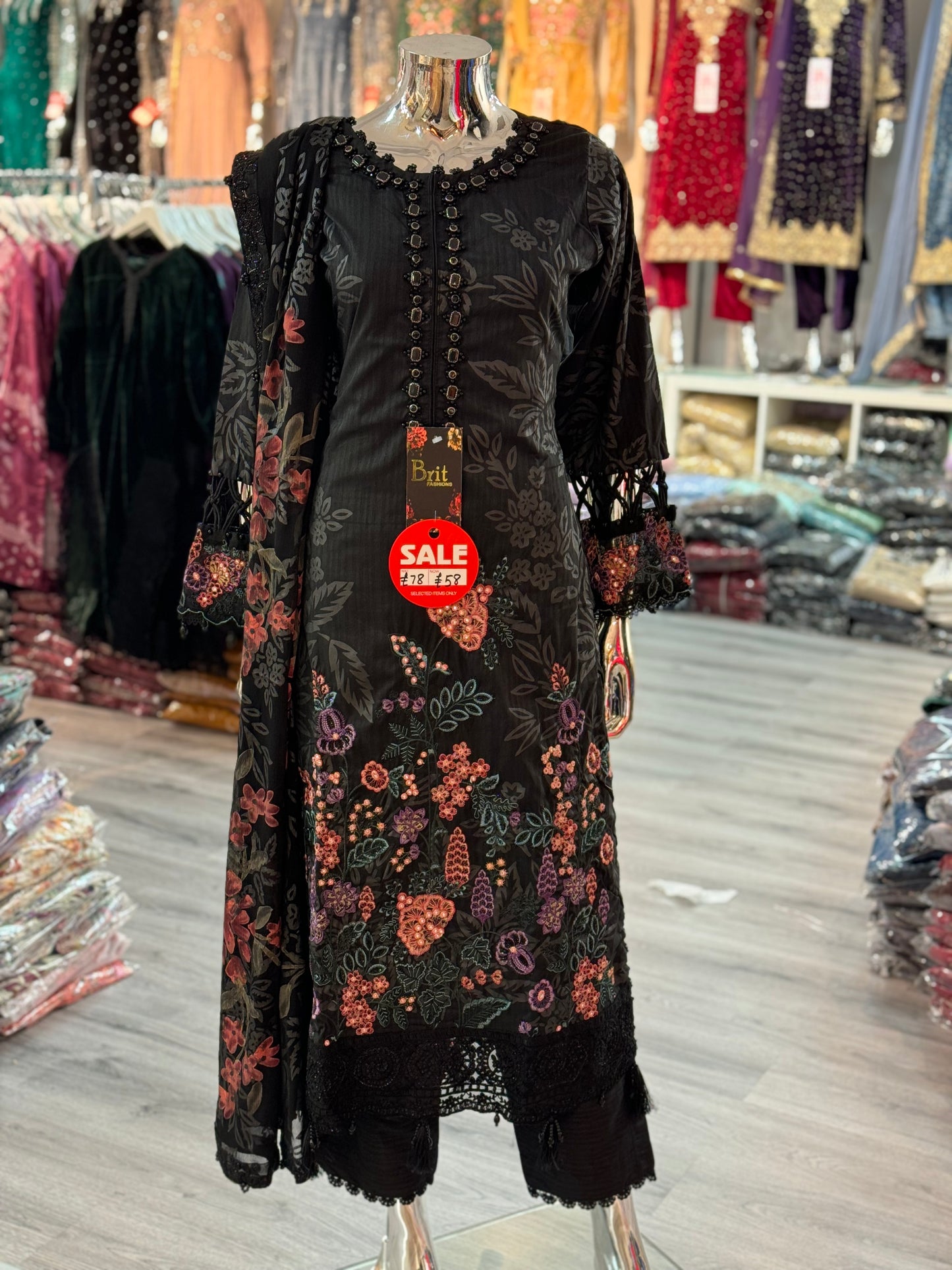M B inspired 3 piece stitched_7076 Pakistani dress