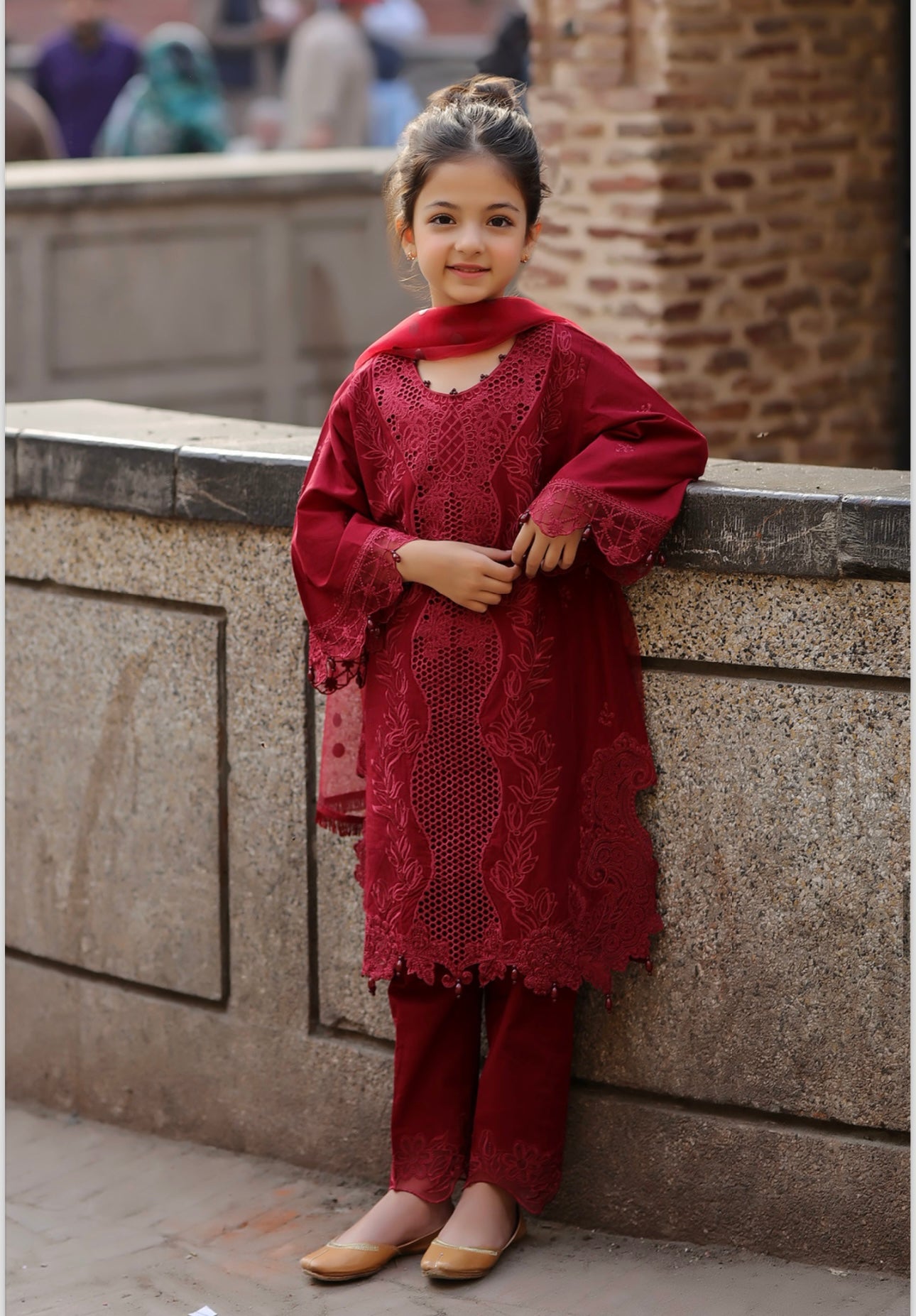 Brit 3 piece mother and daughter _9094 B90