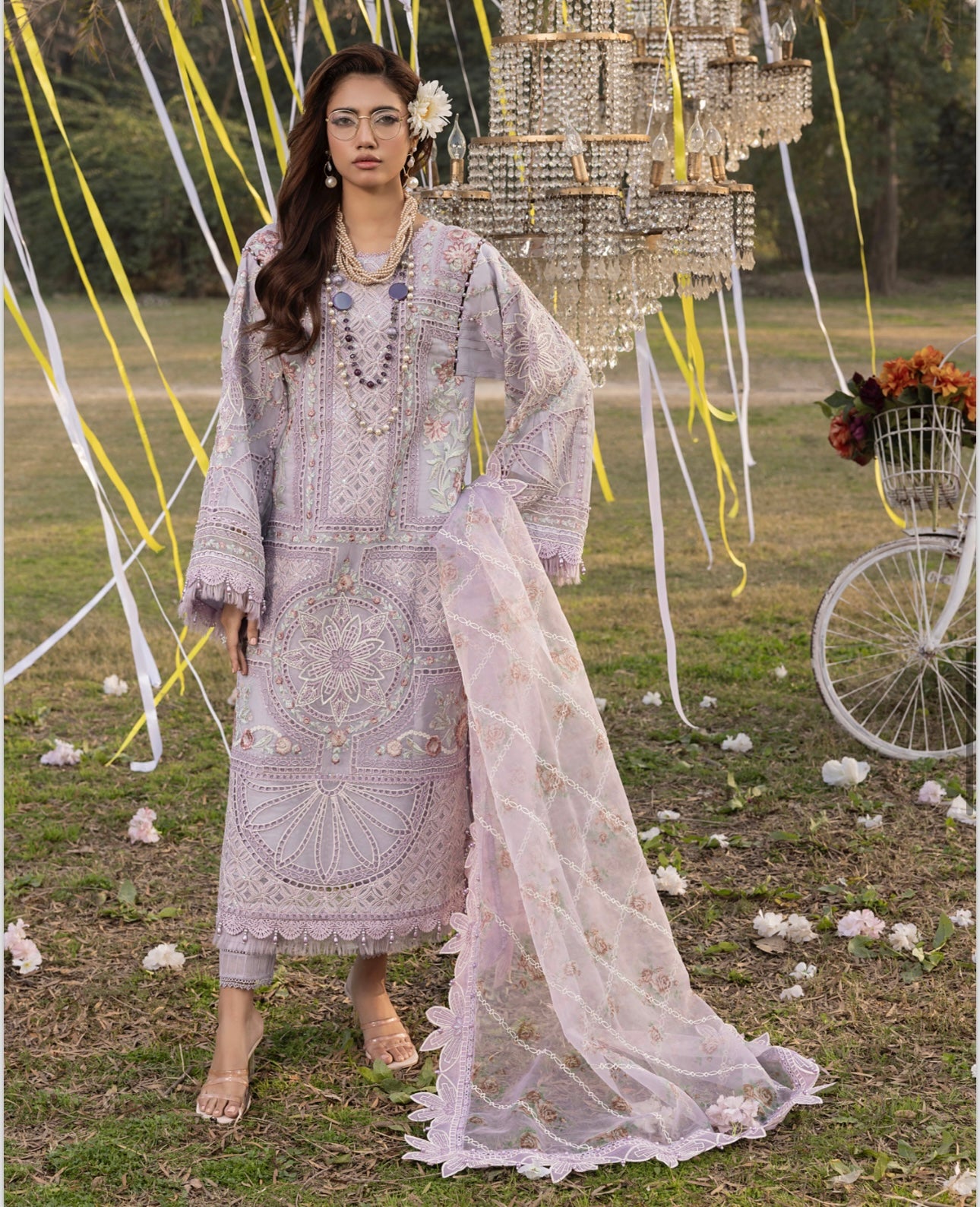 TT 3 piece embroidery lawn _81042 Pakistani ladies suit B219