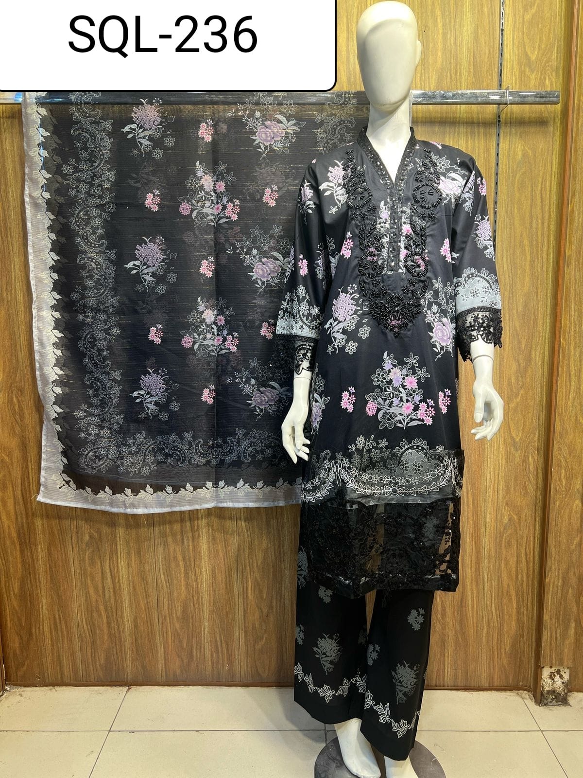 BRIT 3 piece LAWN_100302 ladies suit B158