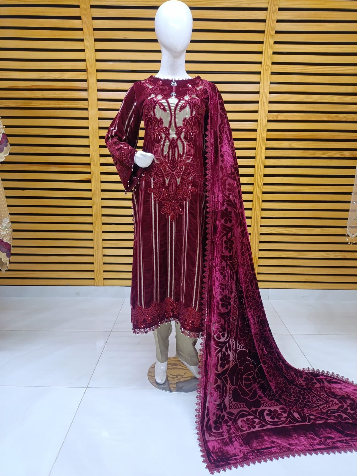 M B inspired 3 piece stitched_4061 Pakistani winter dress