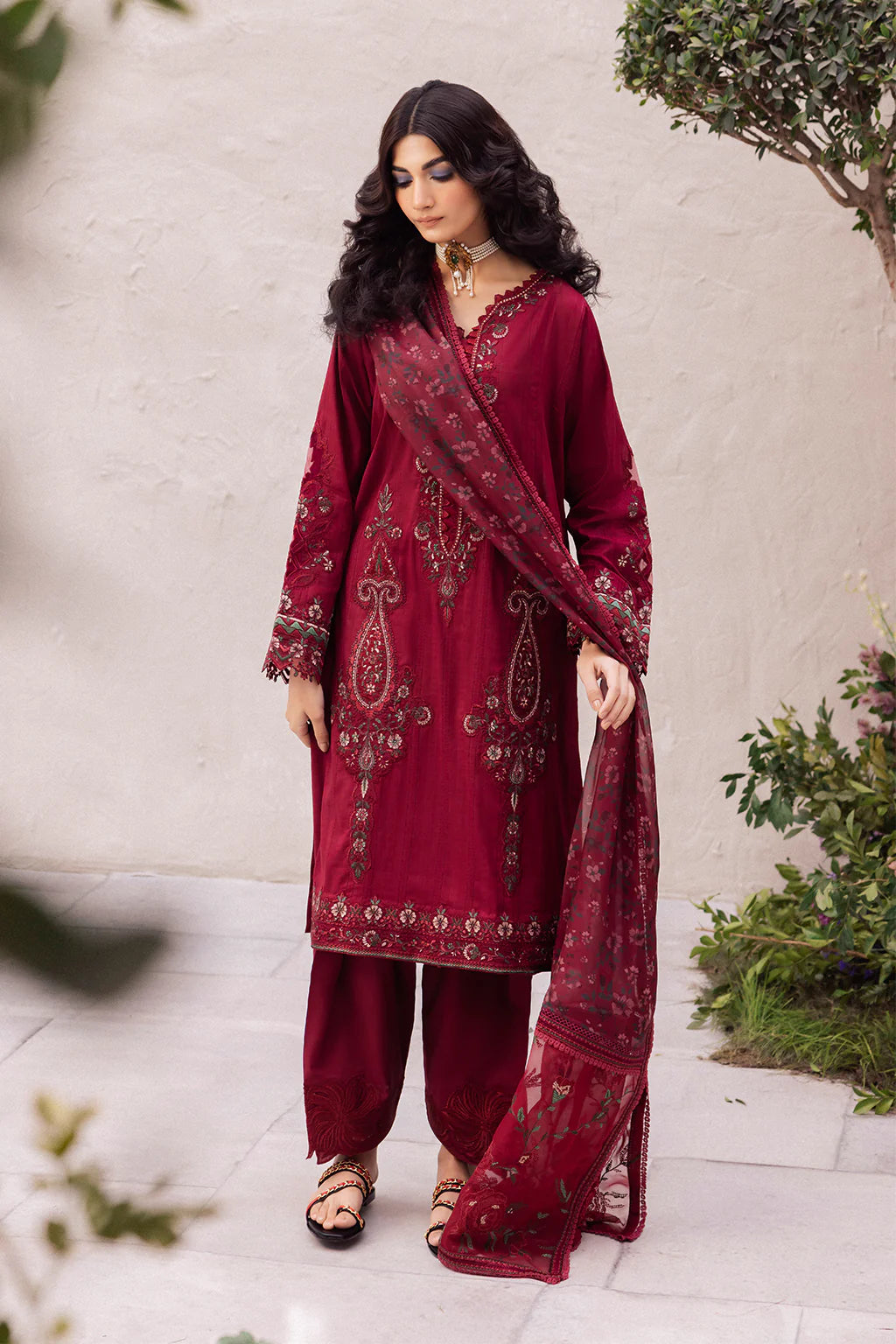 Iznik designer wear Pakistani ladies suit IZ1