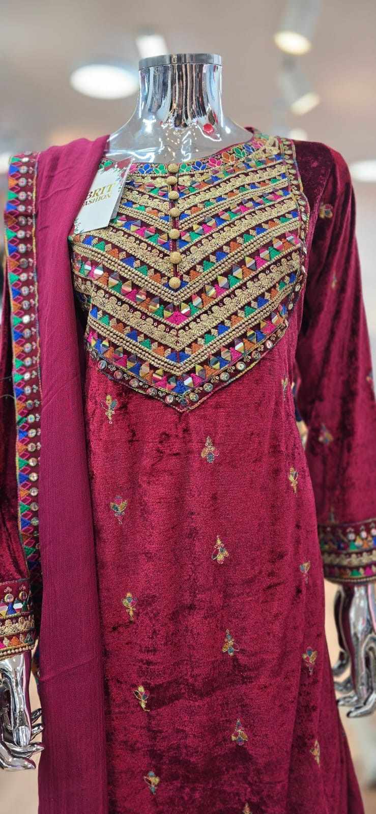Brit 3 piece velvet_6021 Pakistani ladies suit mehroon B16