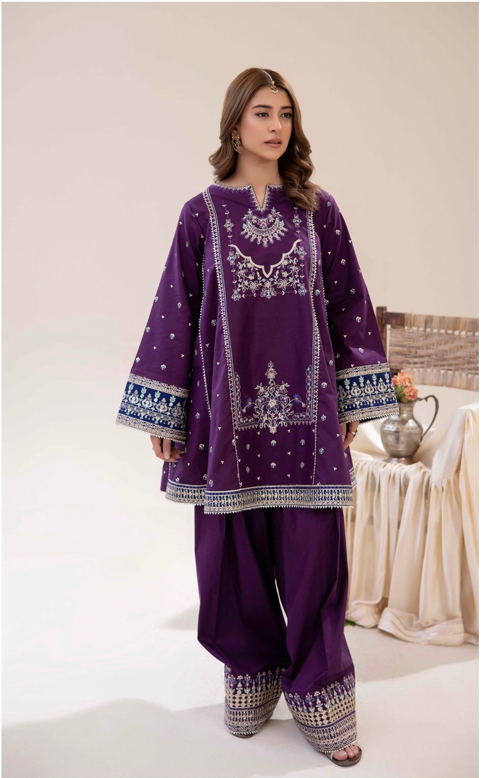 Ethnic 2 piece luxury lawn collection ladies dress B639