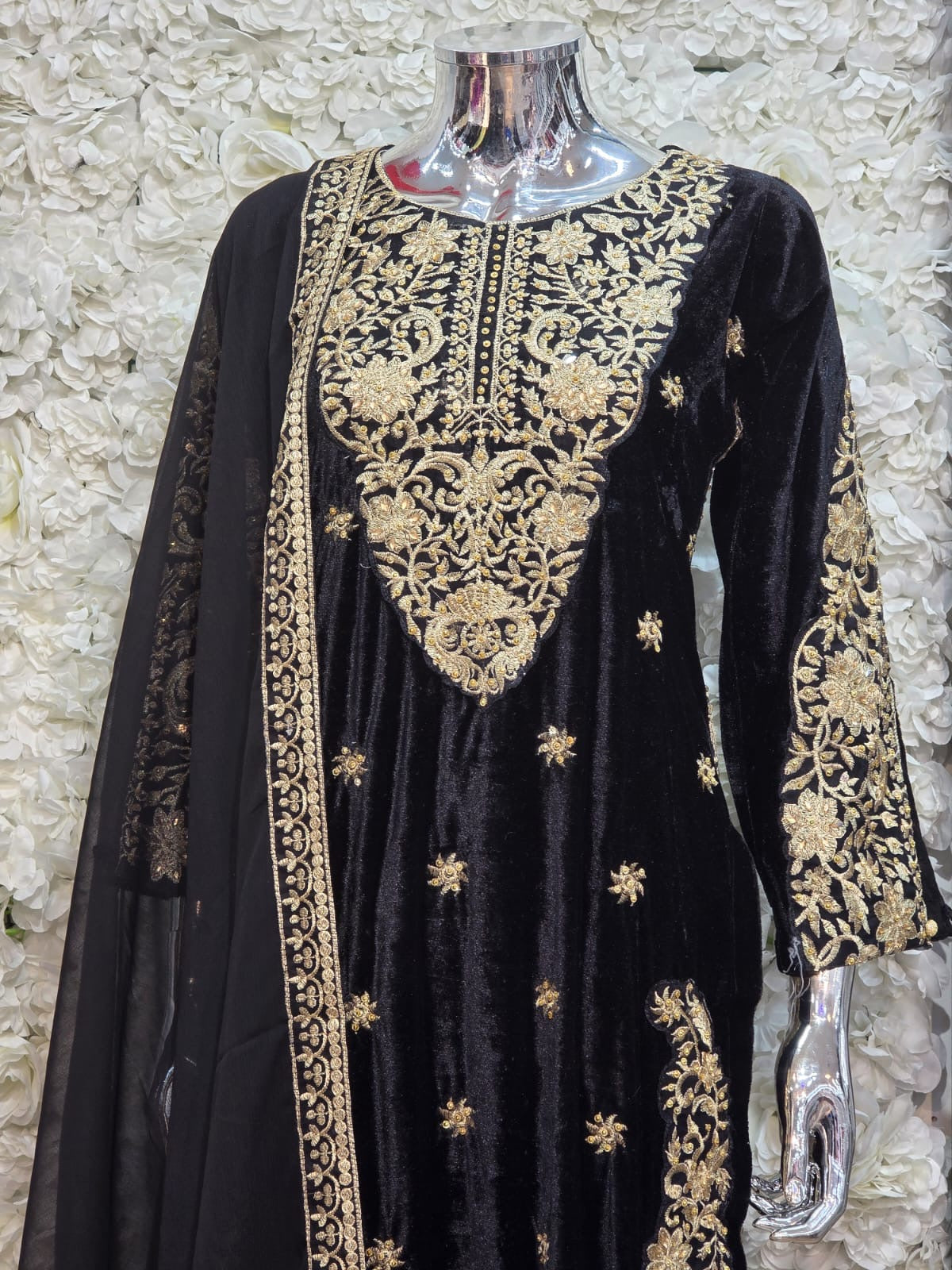 Brit 3 piece velvet_7055 ladies suit black B49