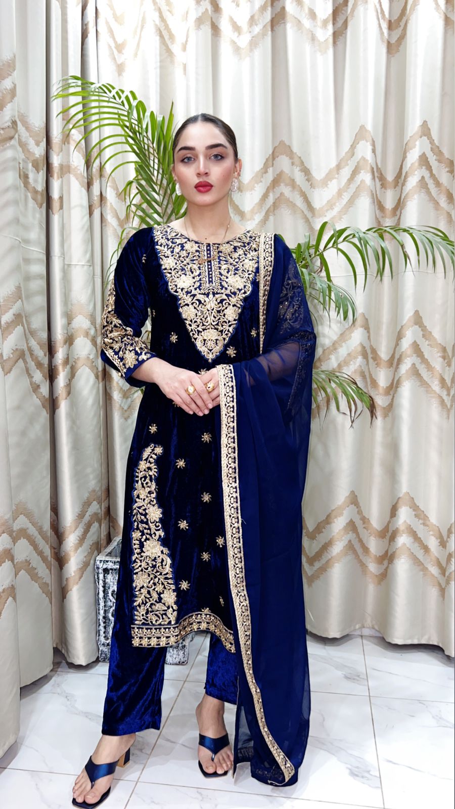 Brit 3 piece velvet_7057 ladies suit navy B49