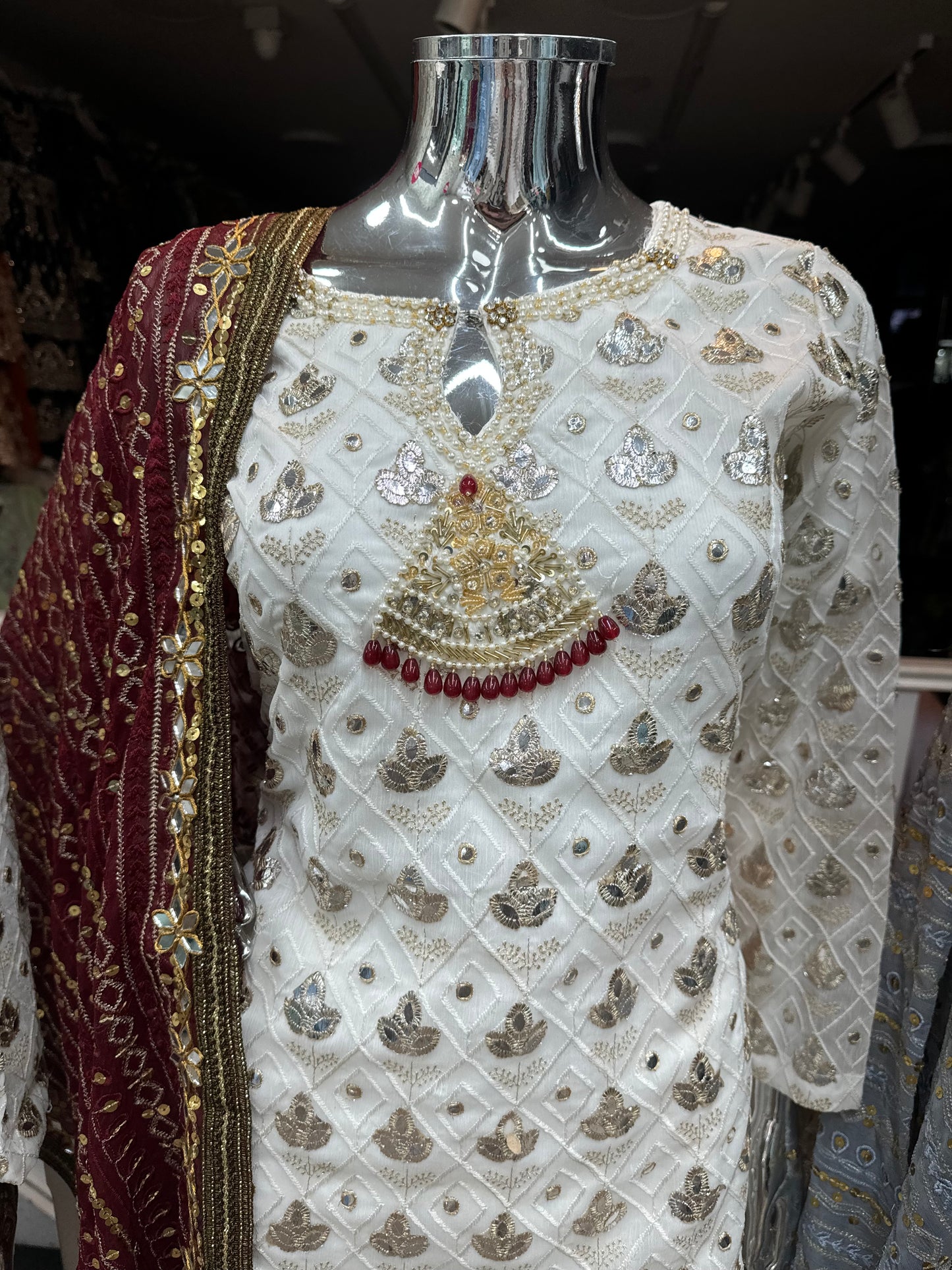 Brit 3 piece luxury chiffon _81042 Pakistani ladies suit B226