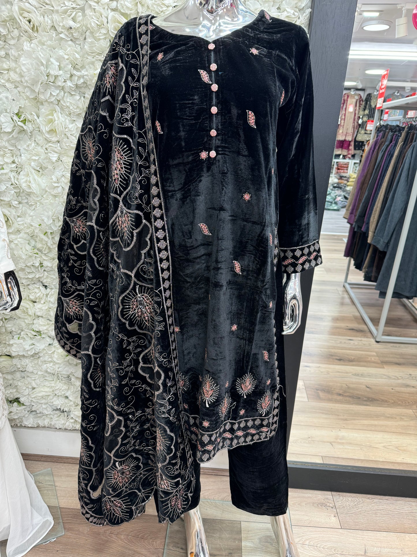 Brit 3 piece luxury Valvet with designer shawl_81042 Pakistani ladies suit Black B285