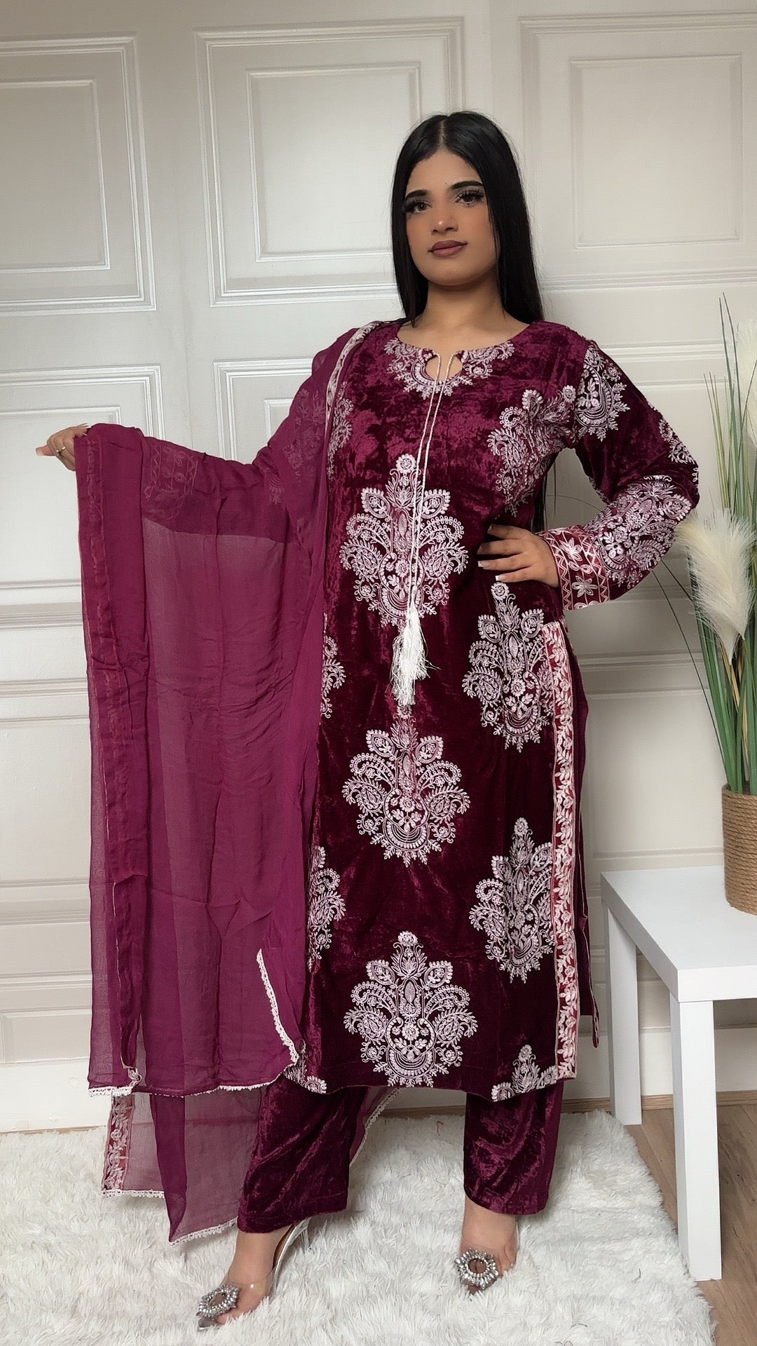 Brit 3 piece Valvet_2040 ladies and kids B27