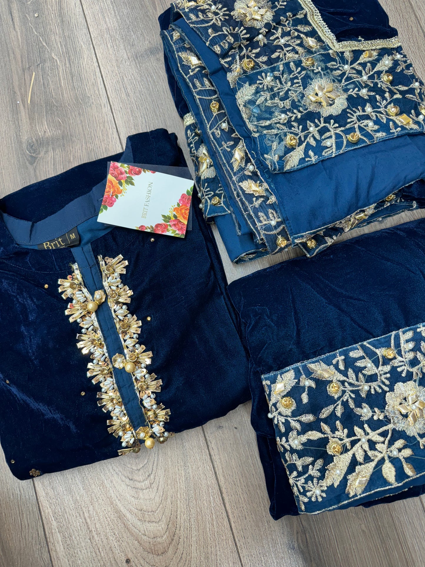 Brit 3 piece luxury 11000 Valvet with Valvet shawl_81042 Pakistani ladies suit Blue B305