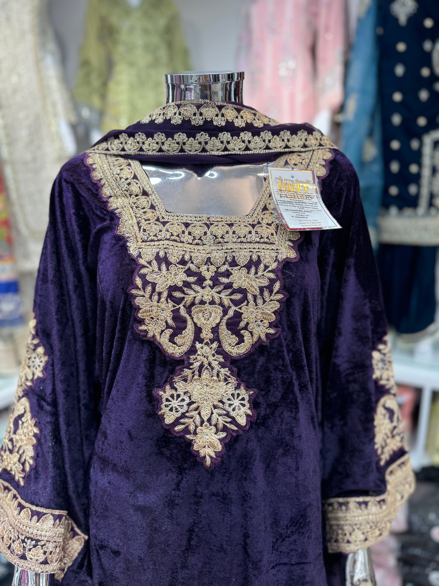 Brit Valvet 3 piece kaftan_3018 B8
