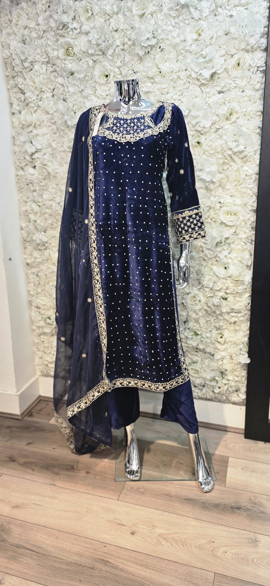 Brit 3 piece velvet_7020 ladies suit navy B3