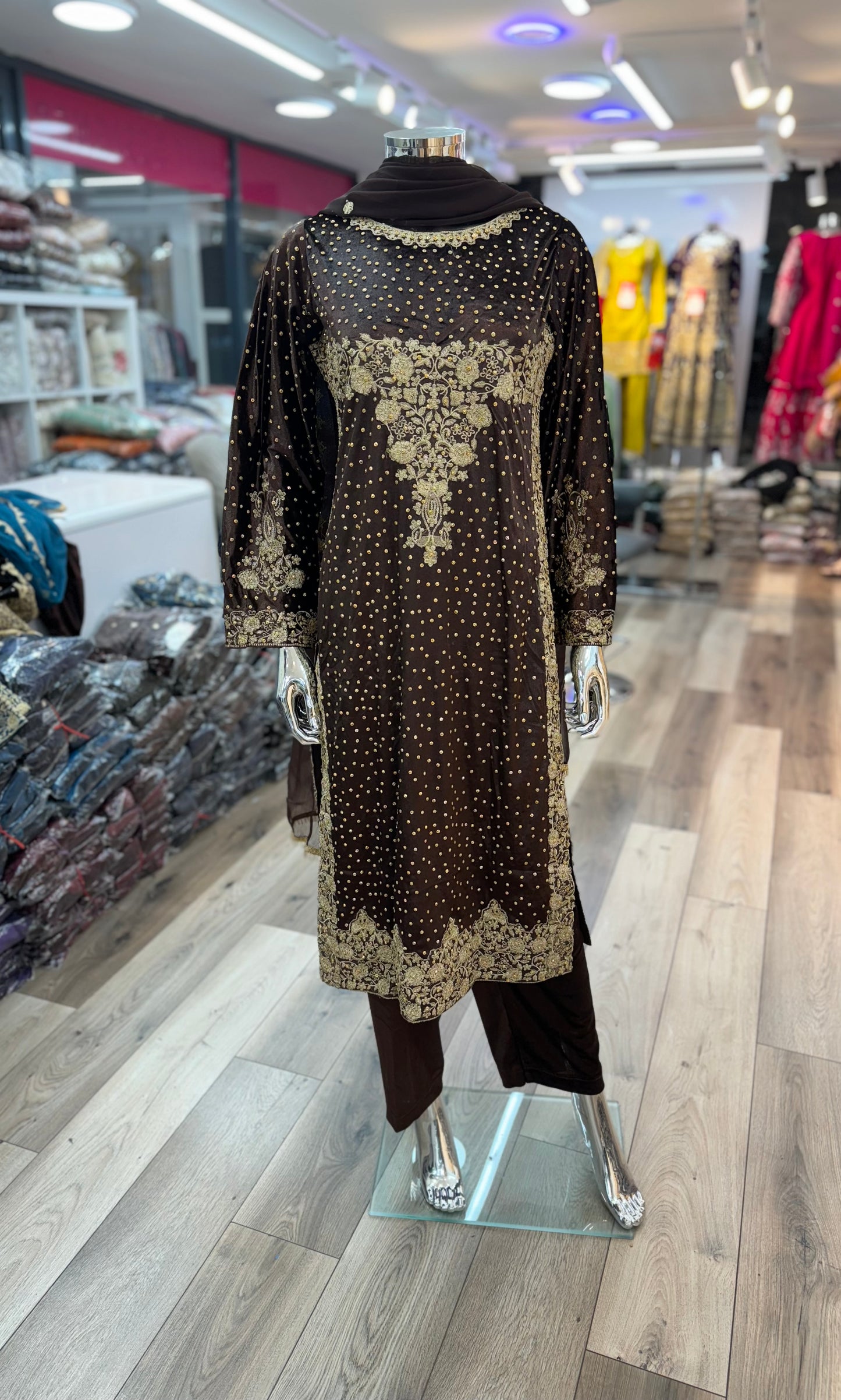 Brit Valvet 3 piece _3022 Brown B5