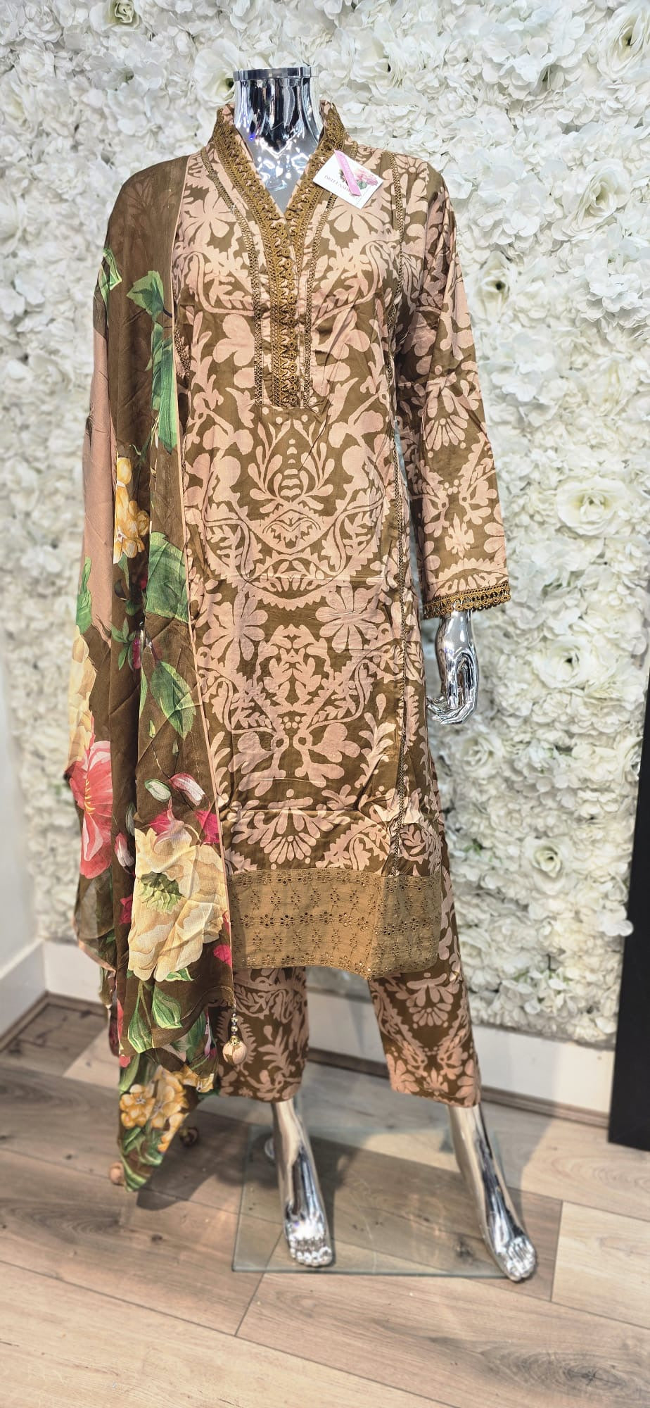 M B print 3 piece linen _7021 ladies suit BN1