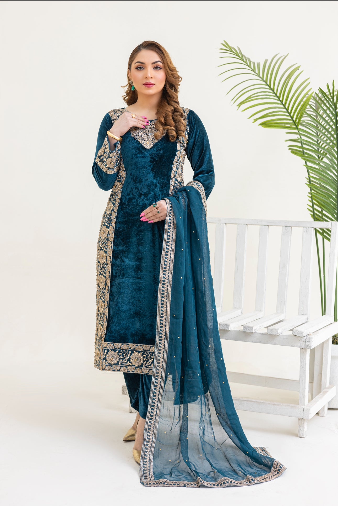 Brit 3 piece velvet _2058 ladies Pakistani suit B29