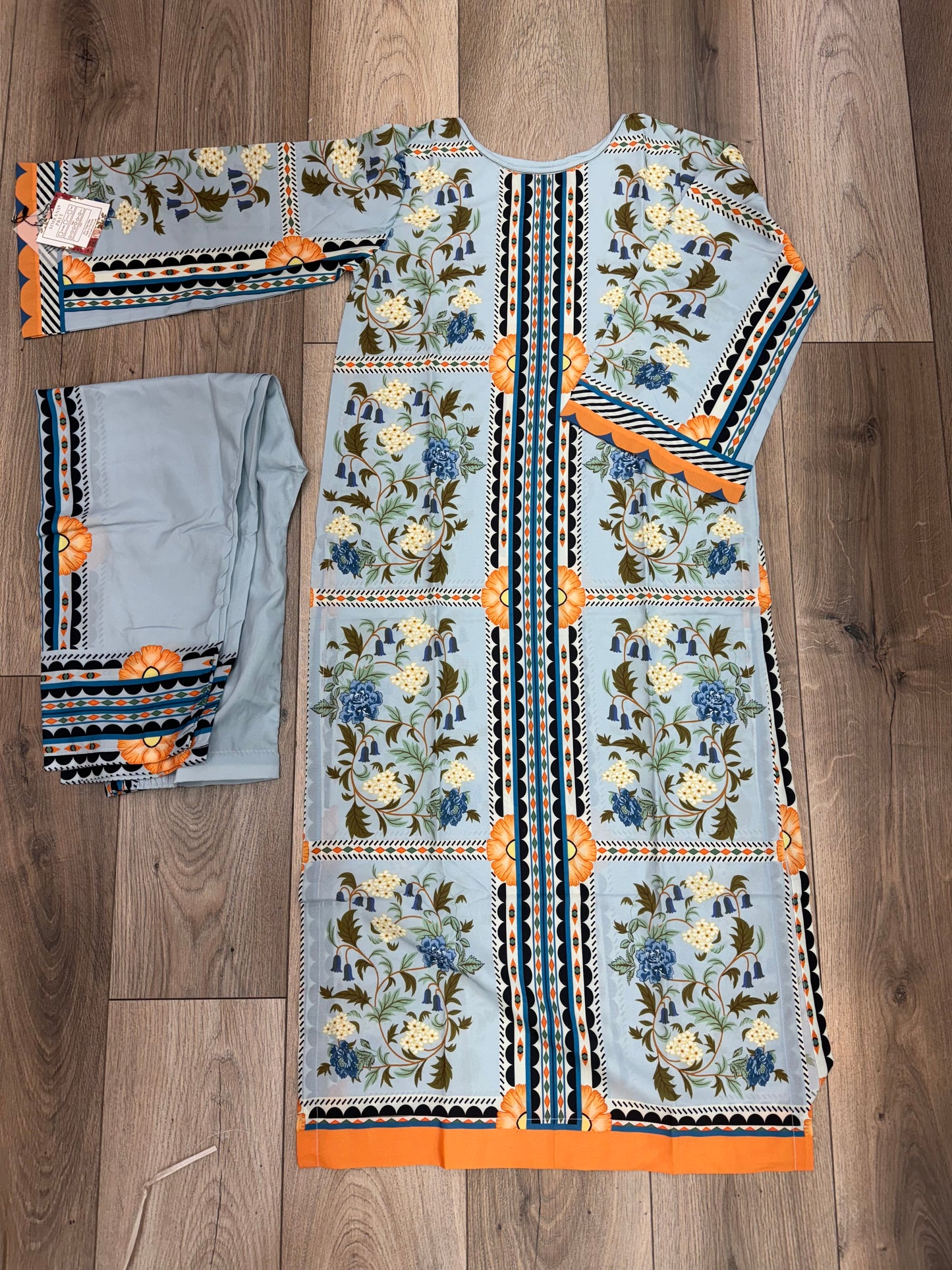 Brit 2 piece silk_8061 Pakistani suits for ladies B71