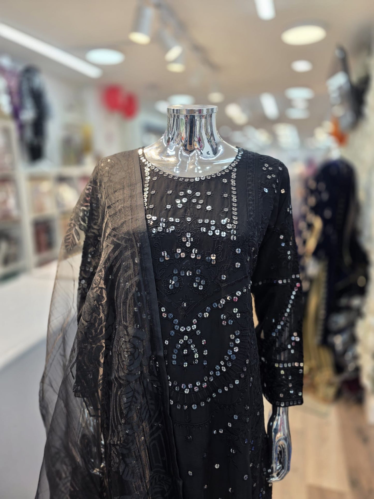 Brit 3 piece chiffon_8003 Pakistani ladies suit BC1