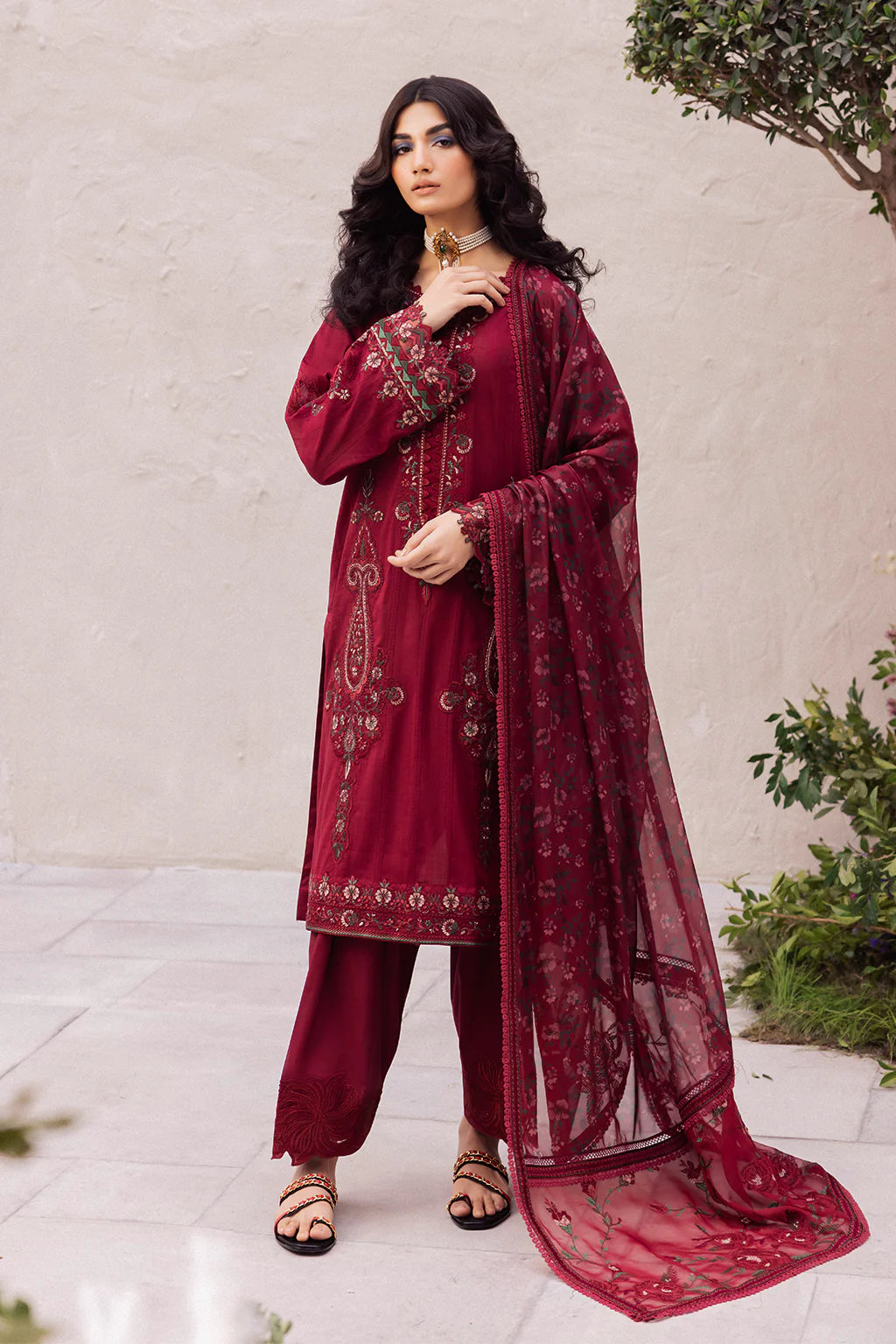 Iznik designer wear Pakistani ladies suit IZ1