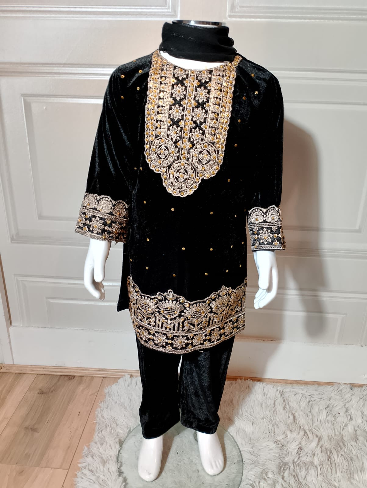 Brit Valvet mother and daughter_1363