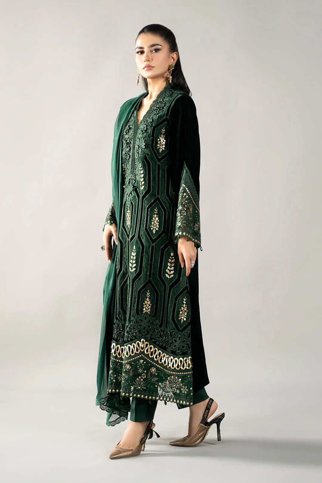 M B original 3 piece stitched_4059 Pakistani winter dress