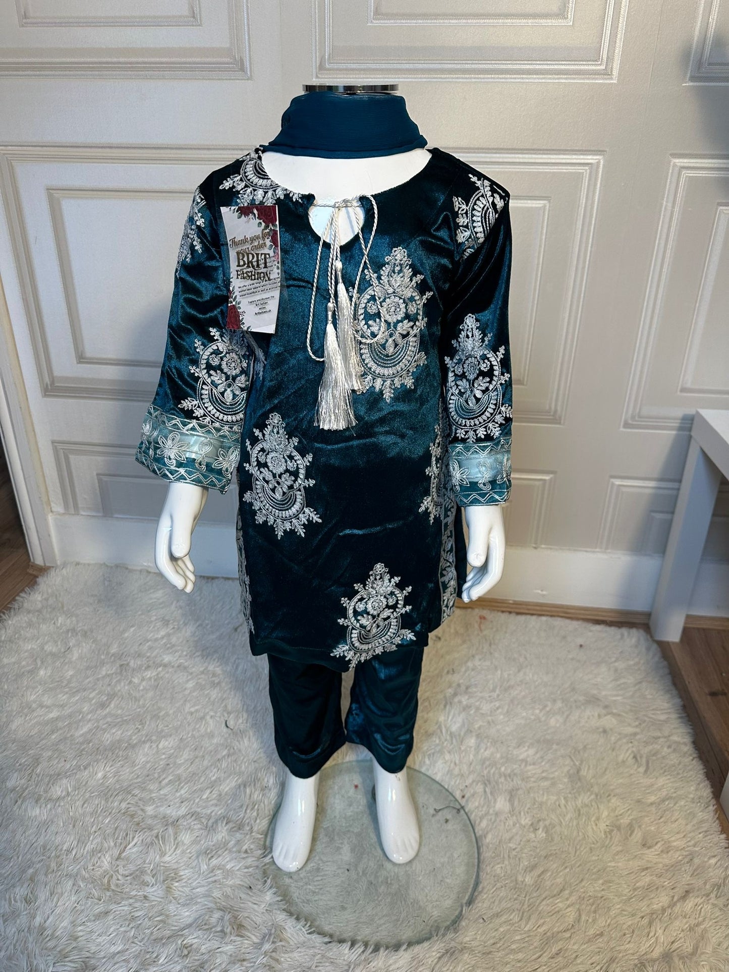 Brit 3 piece Valvet_2037 ladies and kids B27