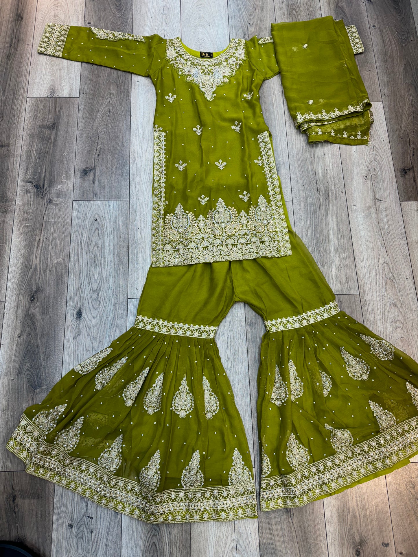 Brit 3 piece luxury chiffon _81042 Pakistani ladies suit B100