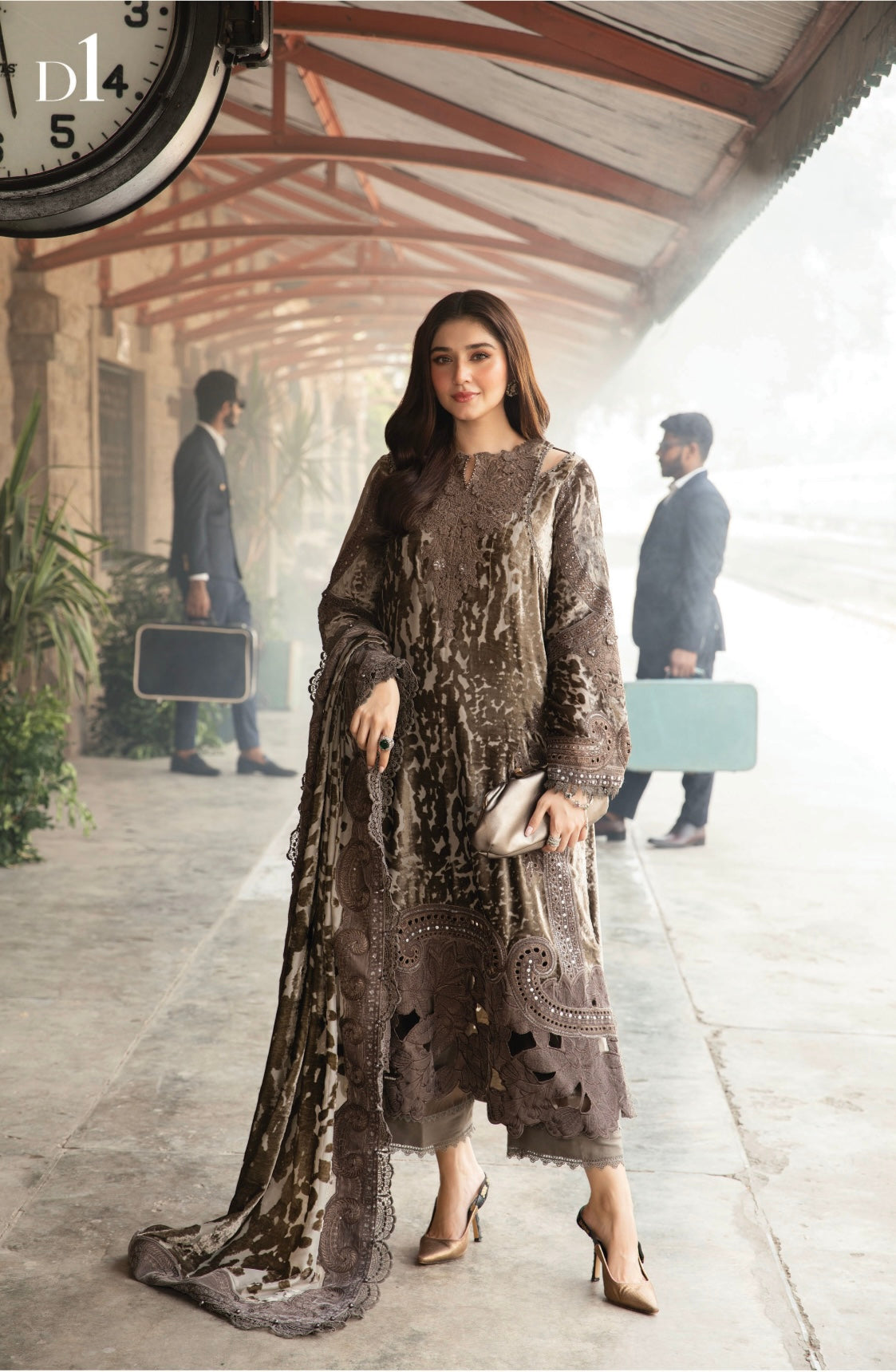 M B original 3 piece stitched_4049 Pakistani winter dress