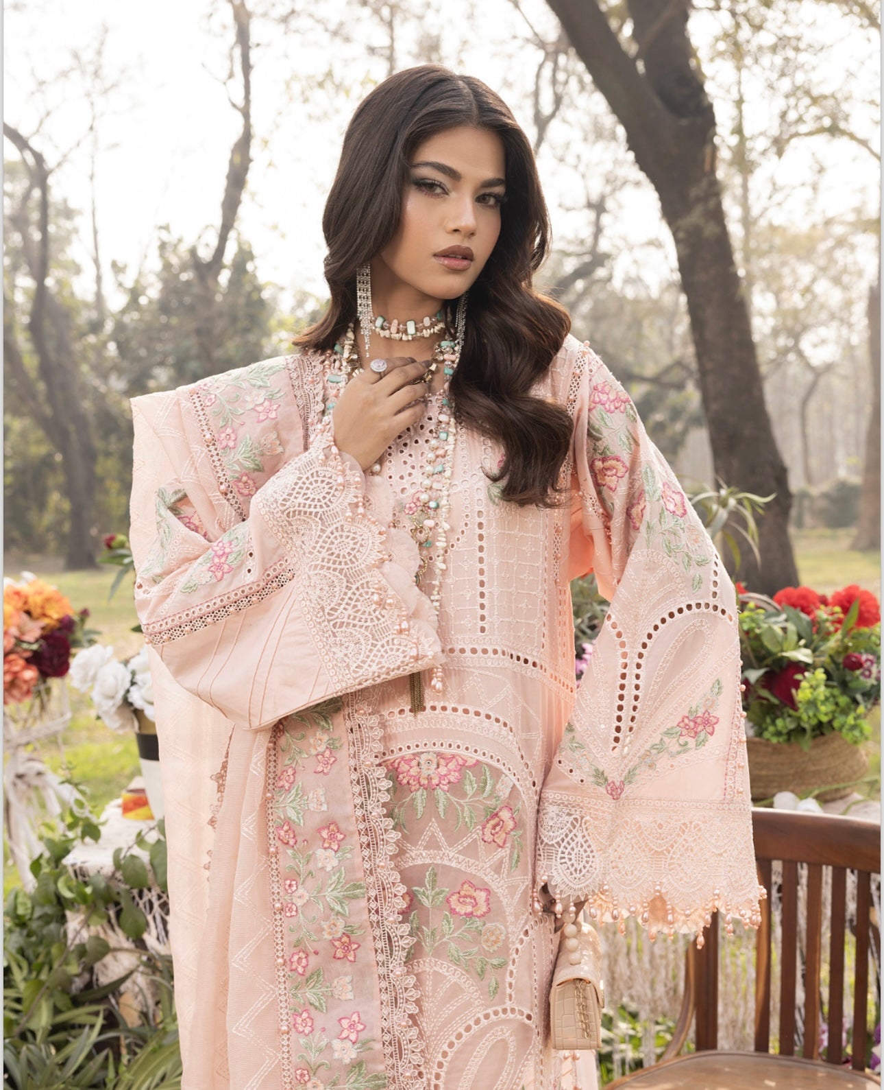 TT 3 piece embroidery lawn _81042 Pakistani ladies suit B219