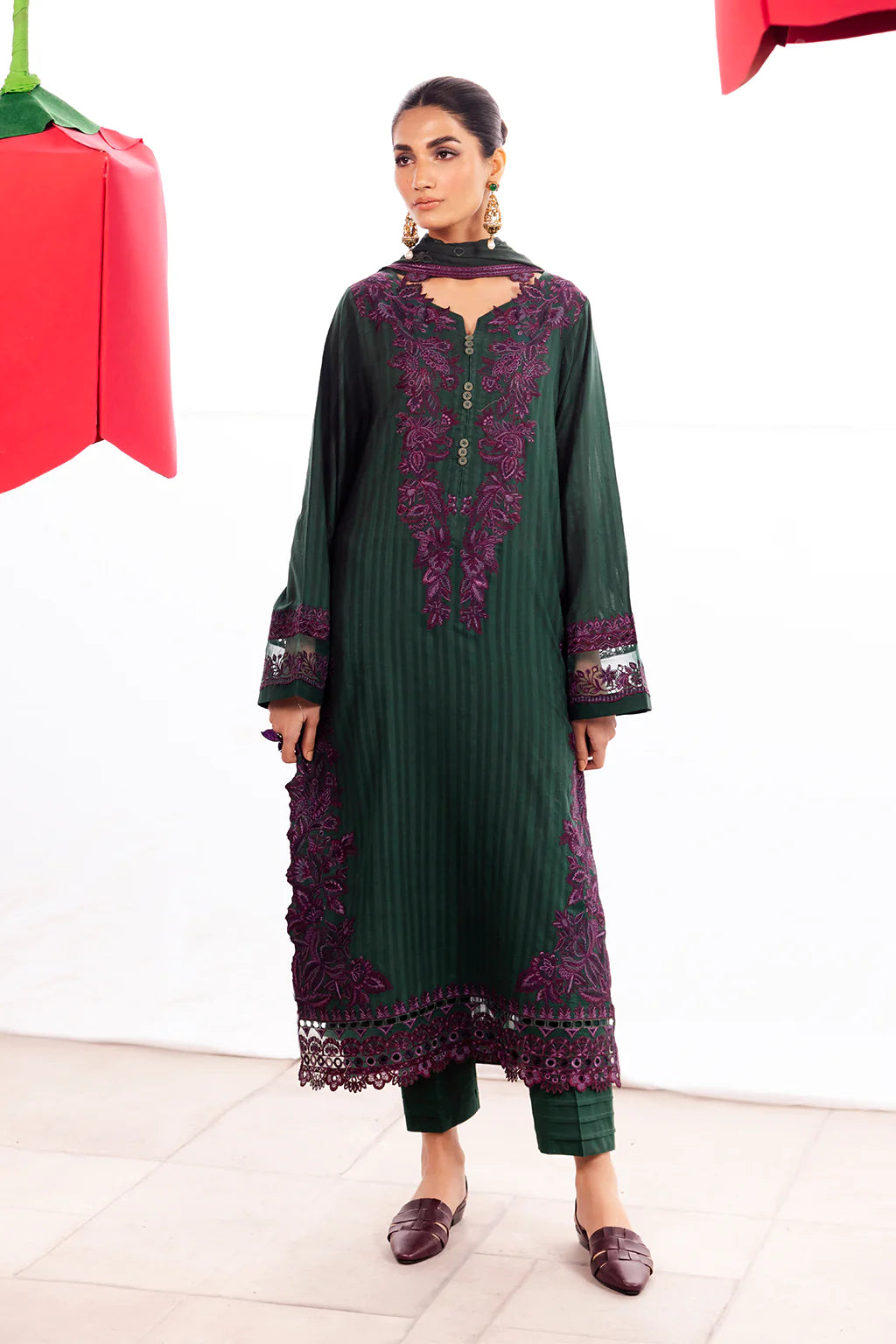 Iznik designer_1577 Pakistani ladies suit IZ1
