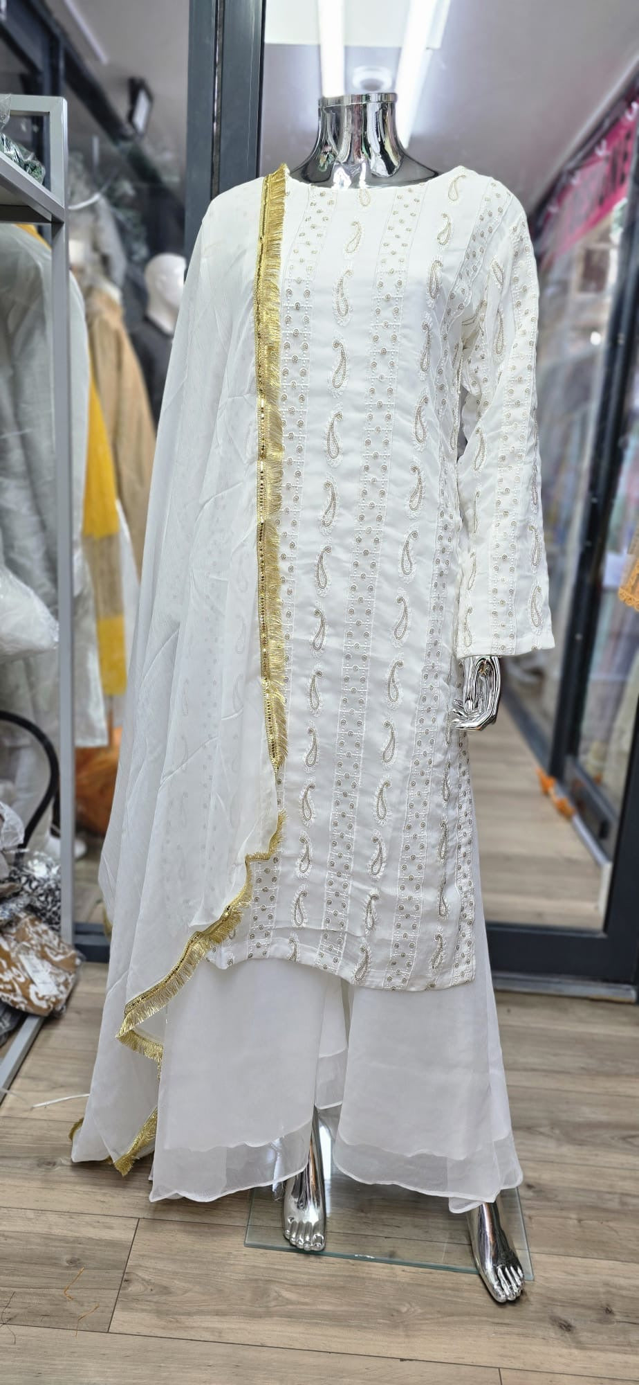 Brit 3 piece luxury chiffon _81042 Pakistani ladies suit B226