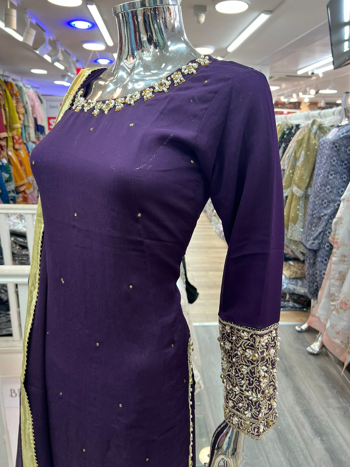 BRIT 3 piece lux CHIFFON_100311 Pakistani ladies suit B209