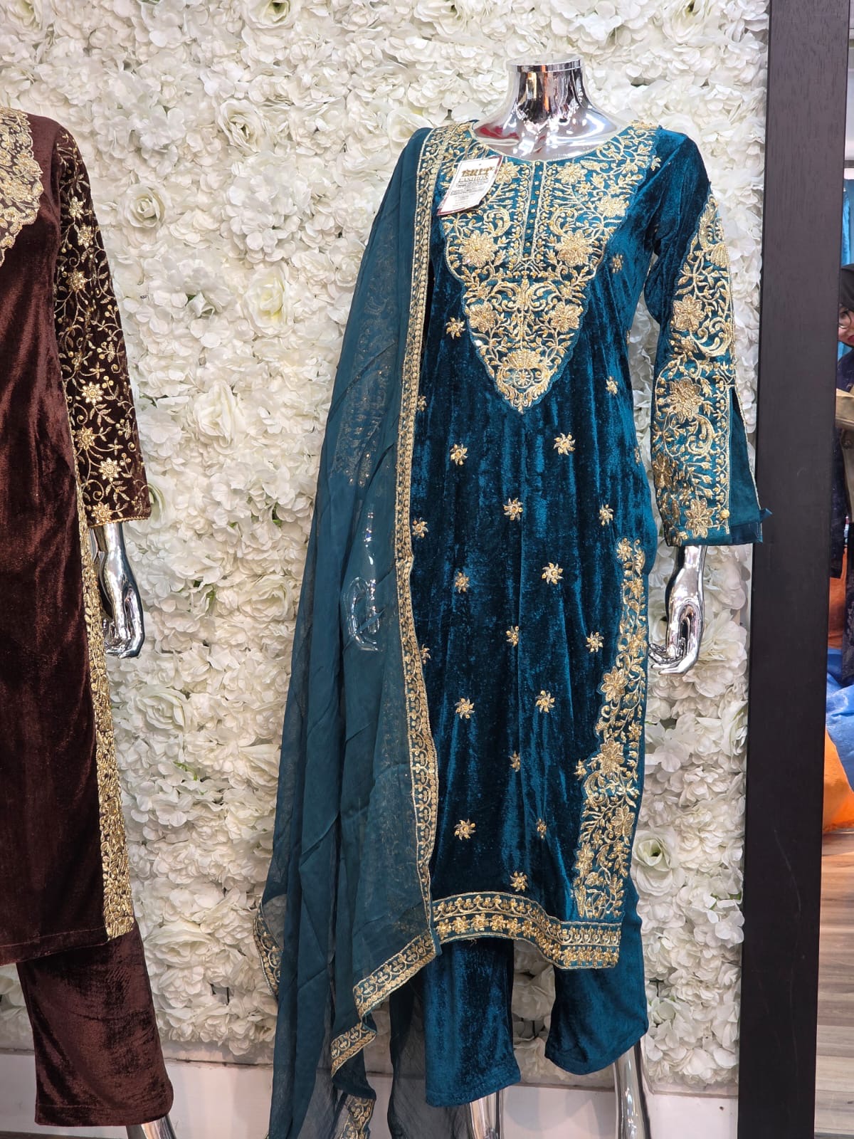 Brit 3 piece velvet_7054 ladies suit teal B49