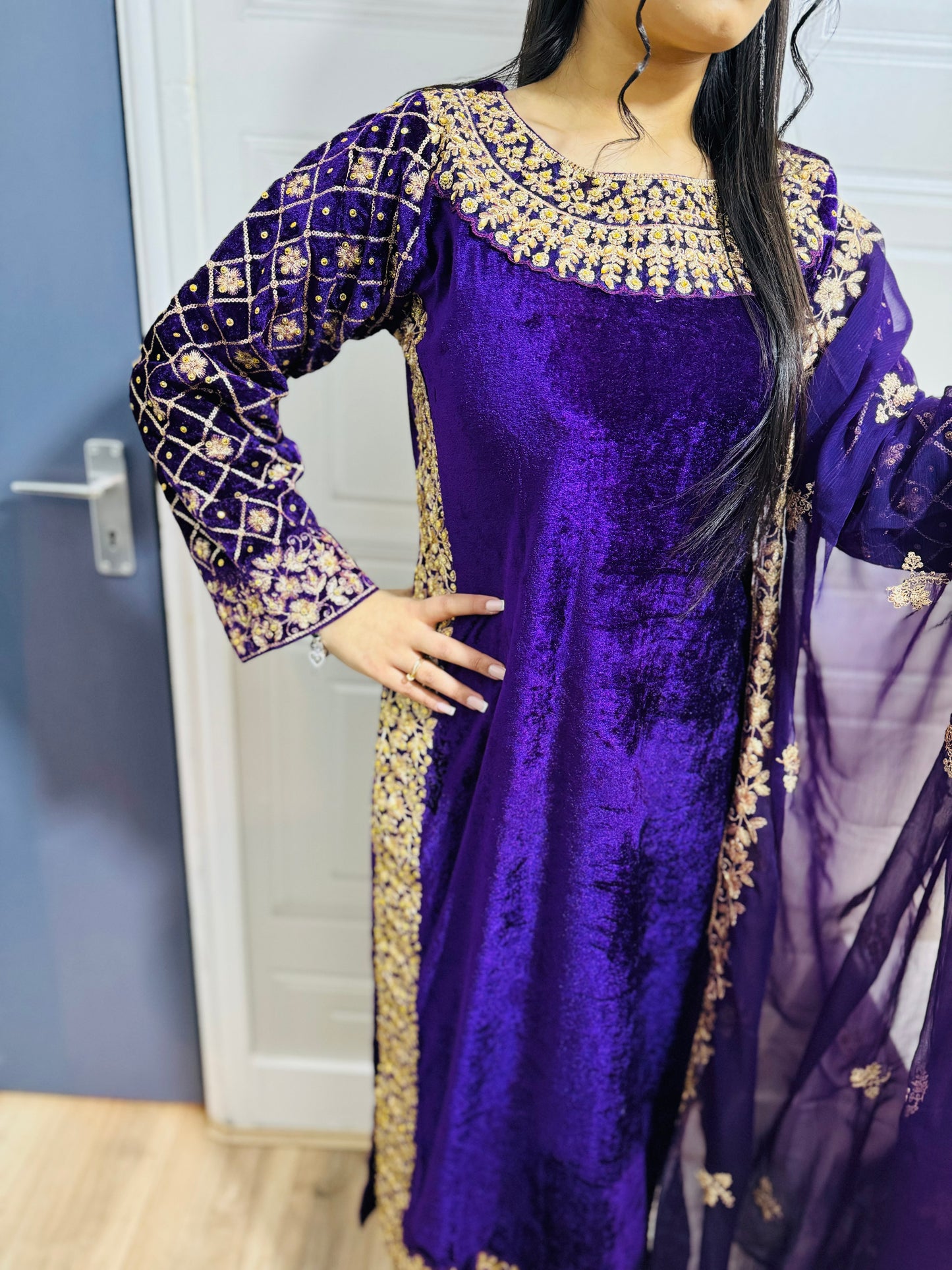 Brit 3 piece velvet_7007 Pakistani ladies suit purple B43