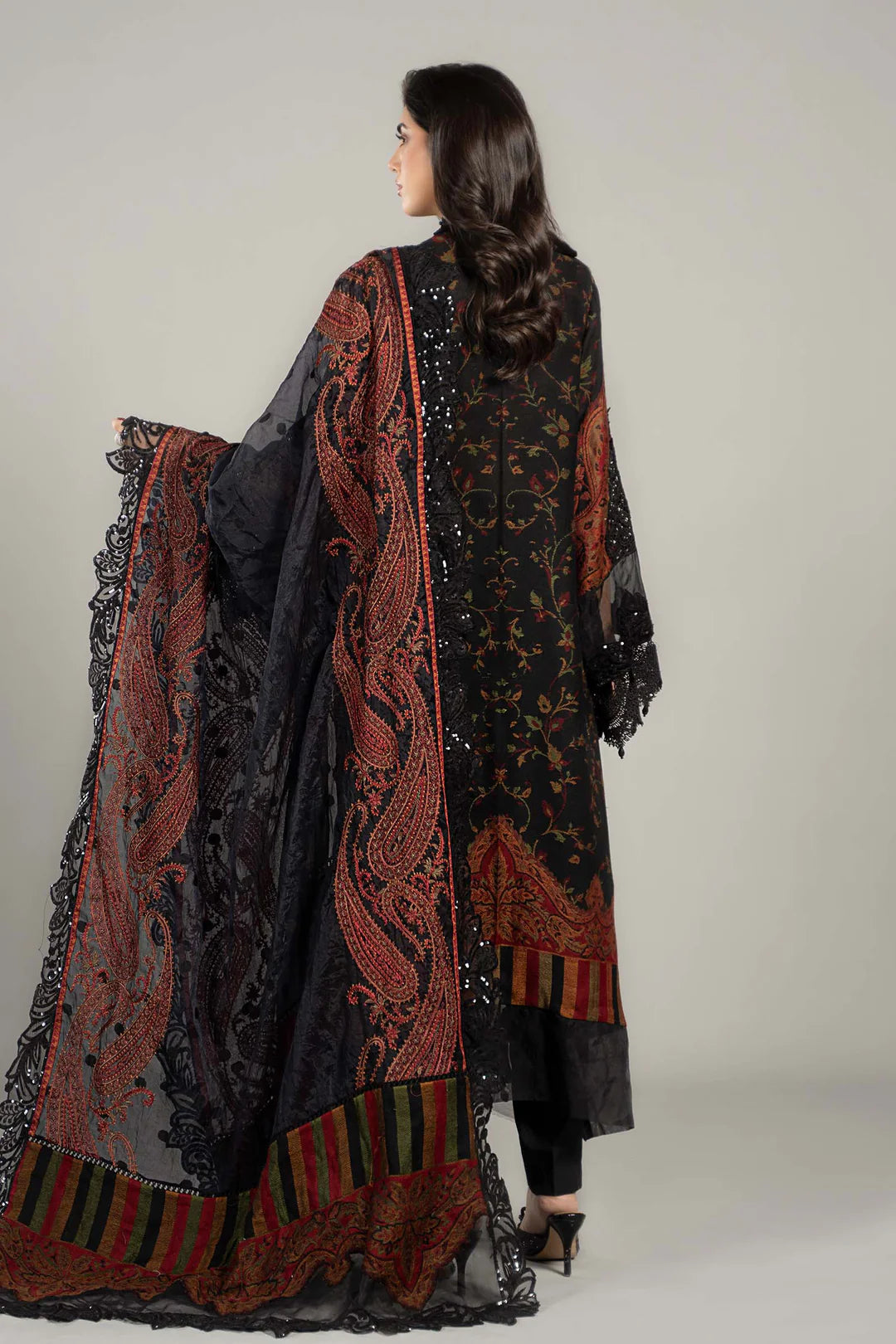 M B original 3 piece stitched_4051 Pakistani winter dress