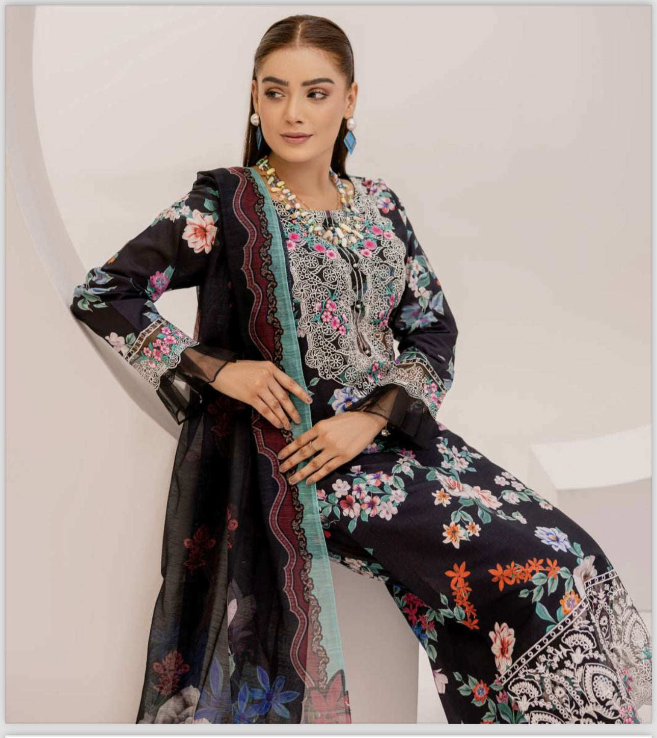 Easha aesha inspired 3 piece Lawn_100311 Pakistani ladies suit B212